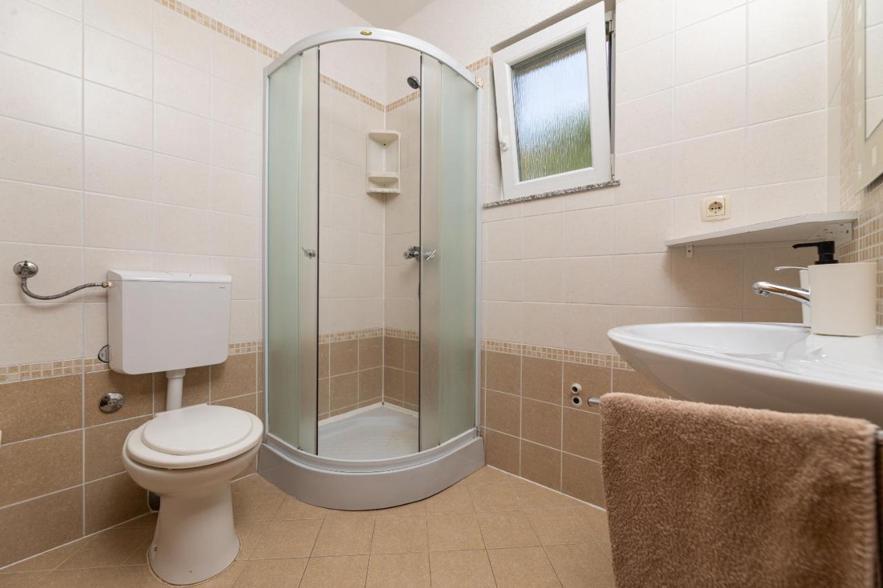 Apartment Mia Čižići Bagian luar foto
