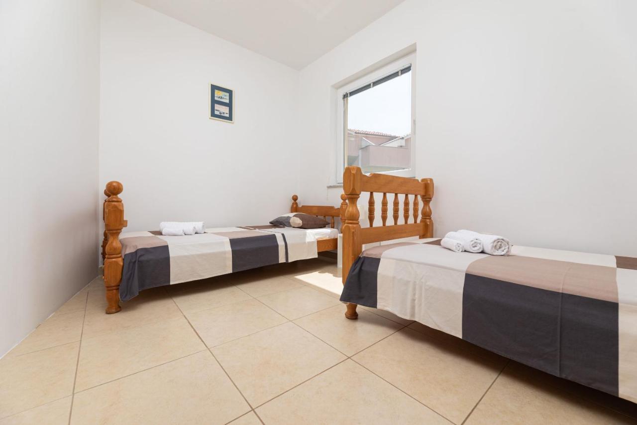 Apartment Mia Čižići Bagian luar foto