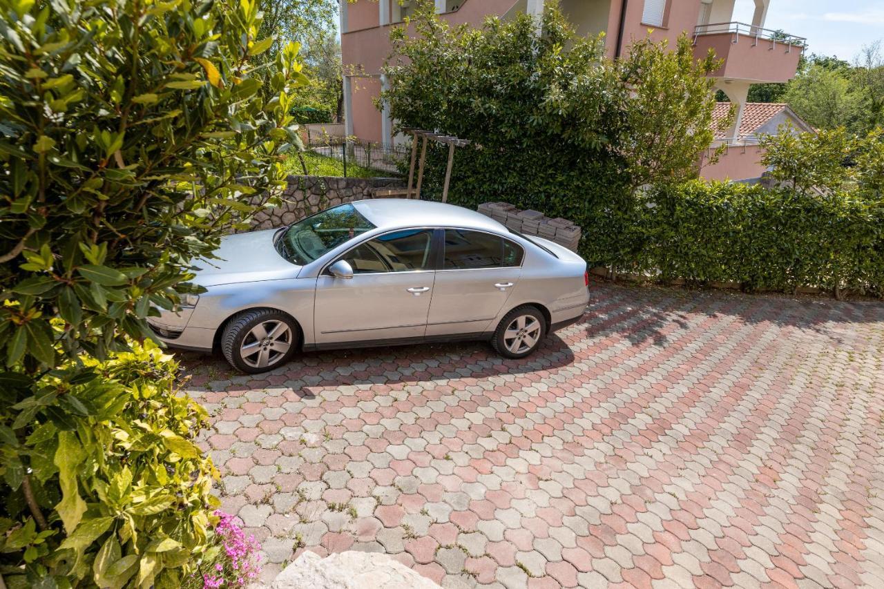 Apartment Mia Čižići Bagian luar foto